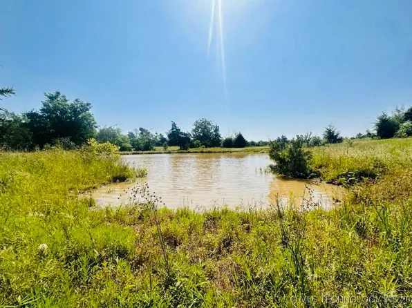 2353 E 2080th Rd, Hugo, OK 74743