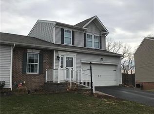 212 Cherry Bark Dr, Natrona Heights, PA