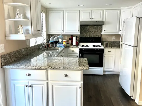 2061 W Redlands Blvd APT 21C, Redlands, CA 92373