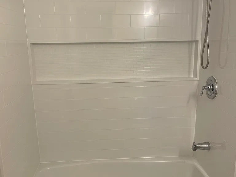 2400 Harbor View Dr #2400 — Photo 16
