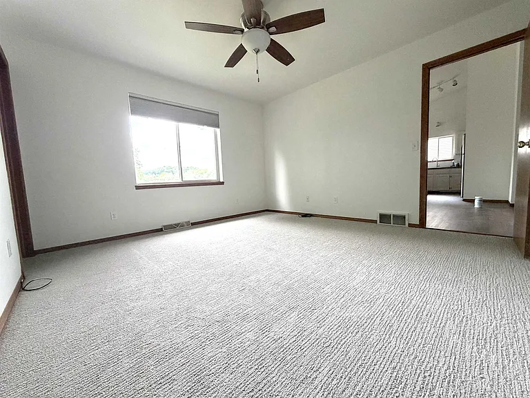 1217 Glacier Hill Dr — Photo 14