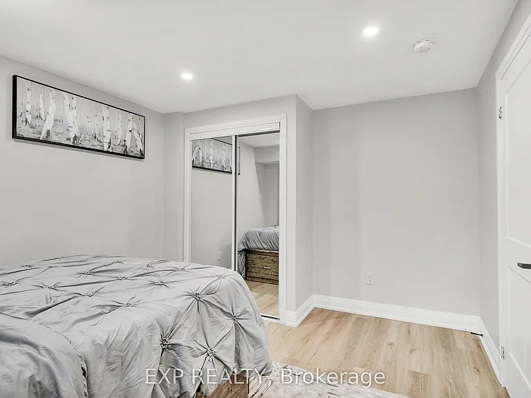 448 Dougall Ave #B — Photo 11