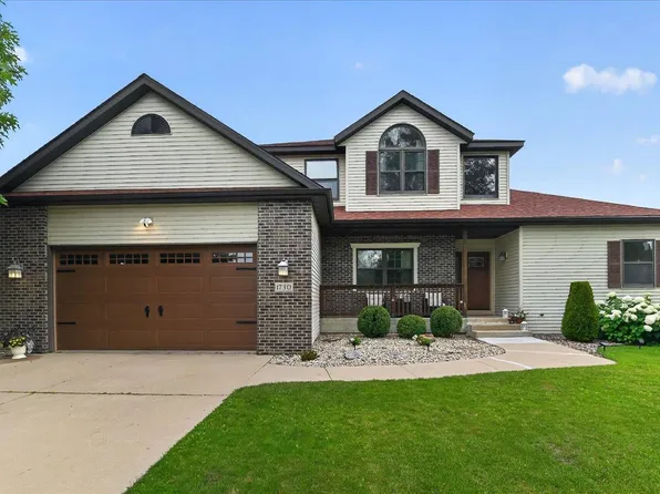 1730 Stonehaven Dr, Sun Prairie, WI 53590