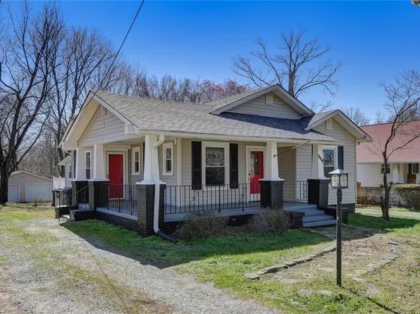 1101 Wentworth St, Reidsville, NC 27320