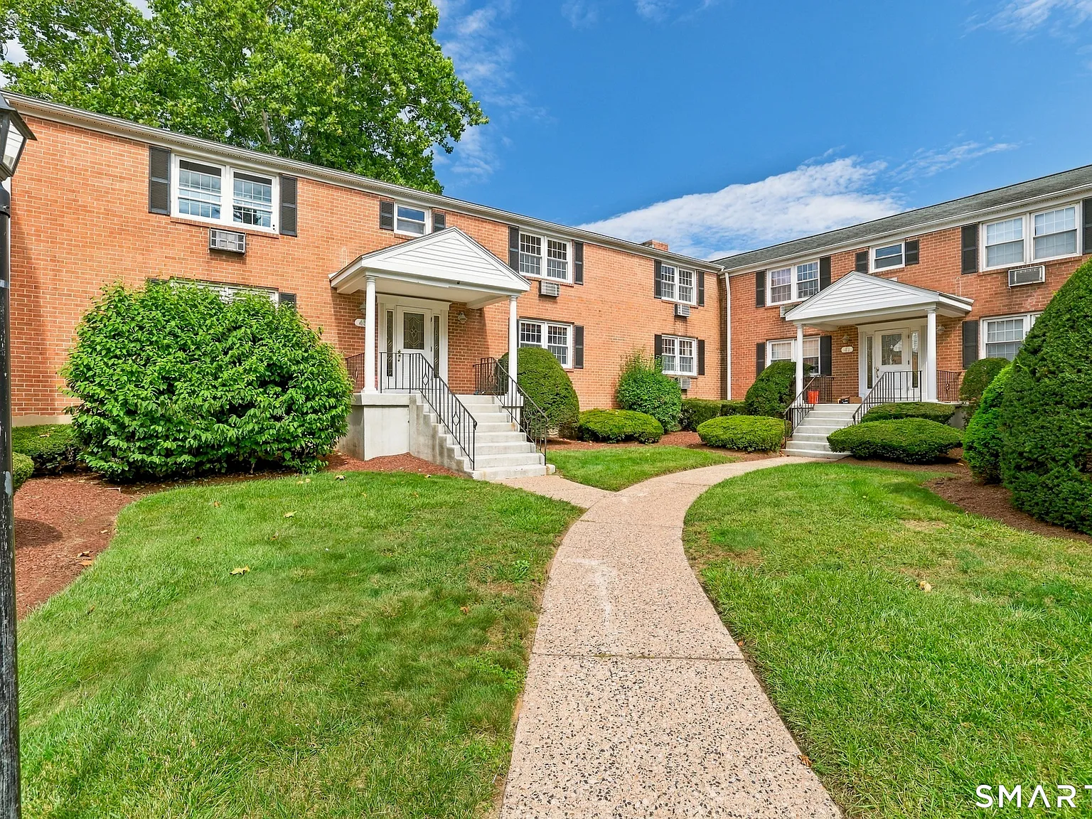 2 bed, 1.0 bath, 865 sqft, $2,000 — Photo 3