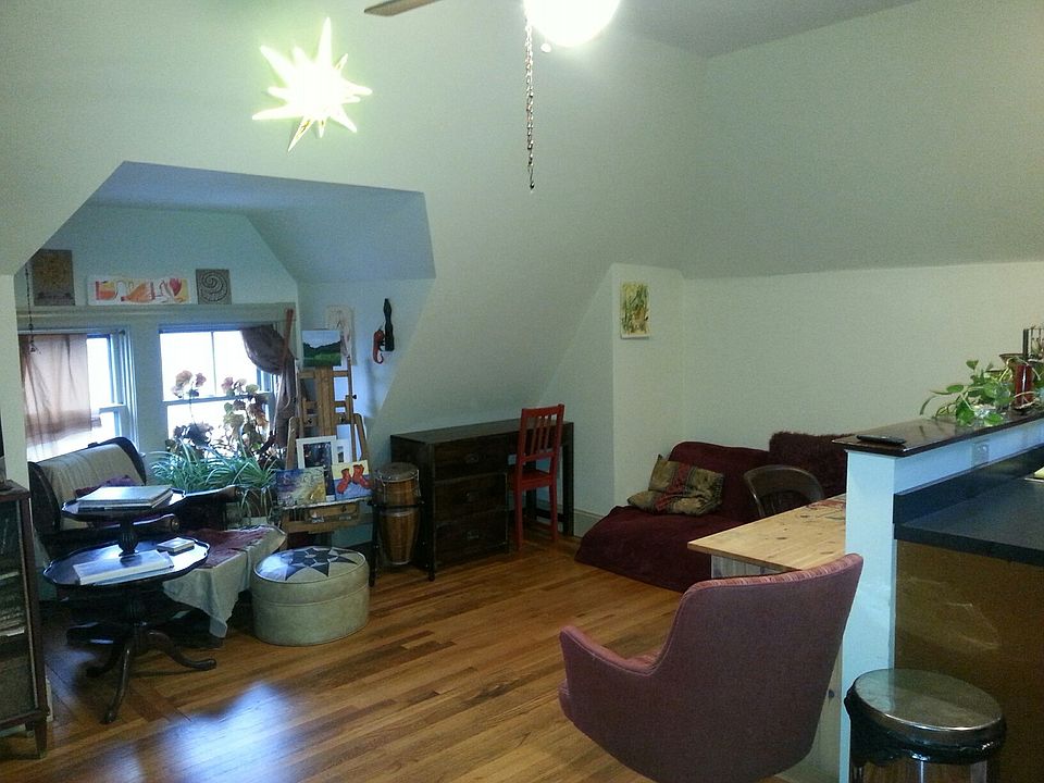 2nd image of 153 Ontario St APT 3