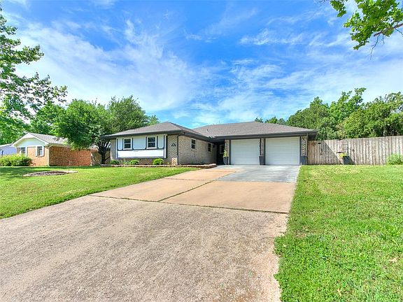 2nd image of 400 Forest Dr