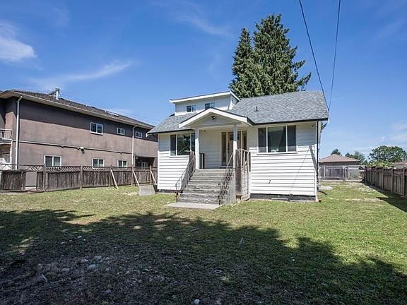 4th image of 7520 Canada Way