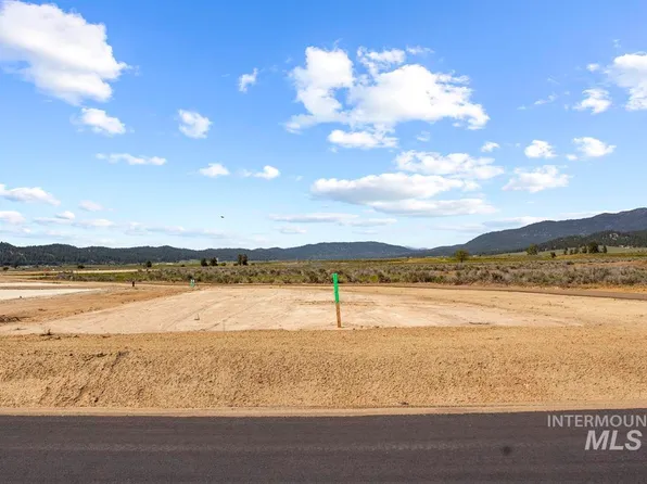 L2 B Lazy River St #2, Cascade, ID 83611