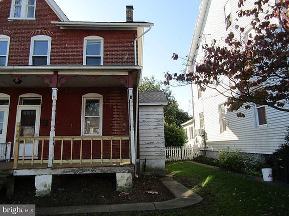 3rd image of 506 W 2nd Ave
