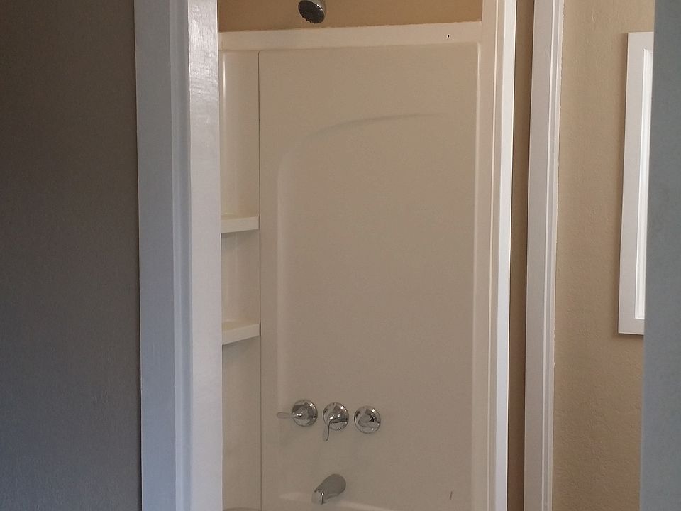Bathroom Shower/Tub