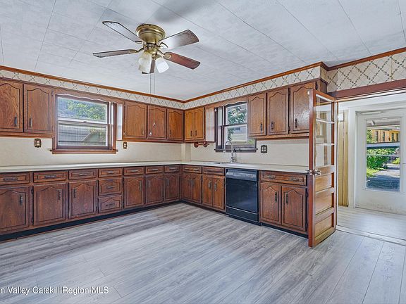 5th image of 5 Wilbur Avenue