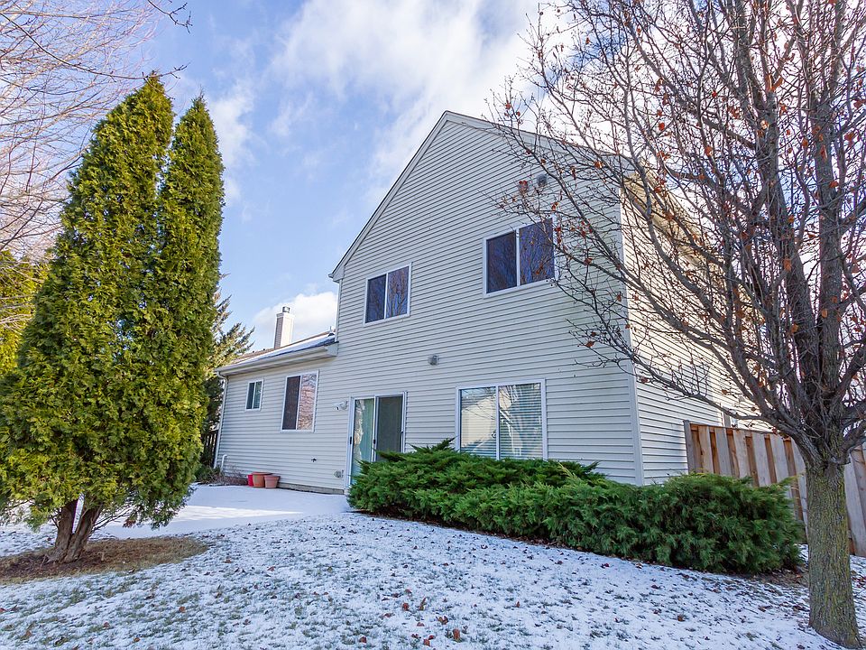 2nd image of 672 Portsmouth Dr