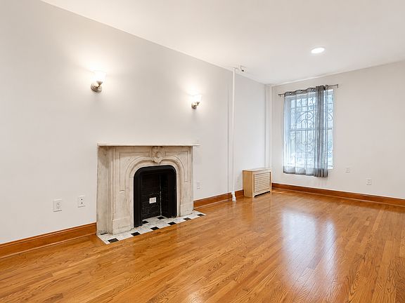 3rd image of 317 W 108th St APT 1