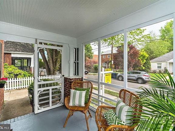 3rd image of 504 E Windsor Ave