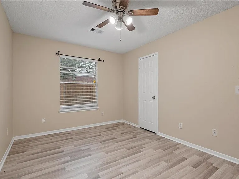 18182 Forest Cedars Dr — Photo 18