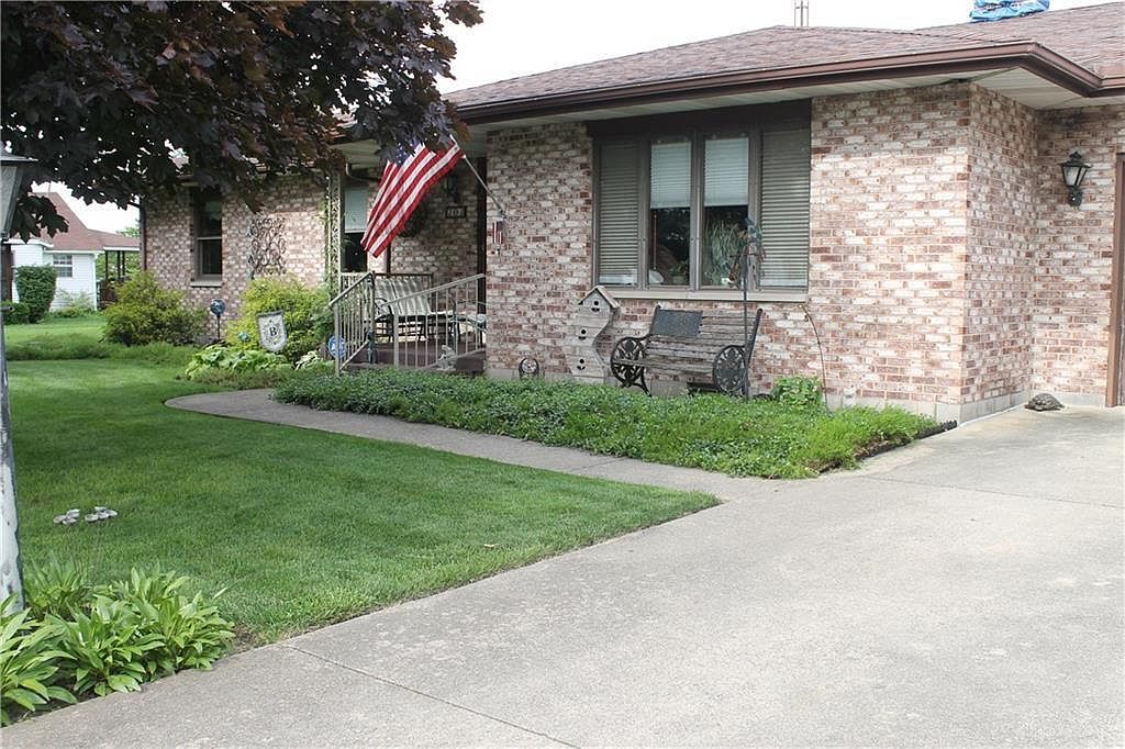 203 Baker St, Pitsburg, OH 45358 Zillow