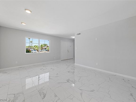 3rd image of 2009 Sombrero Dr