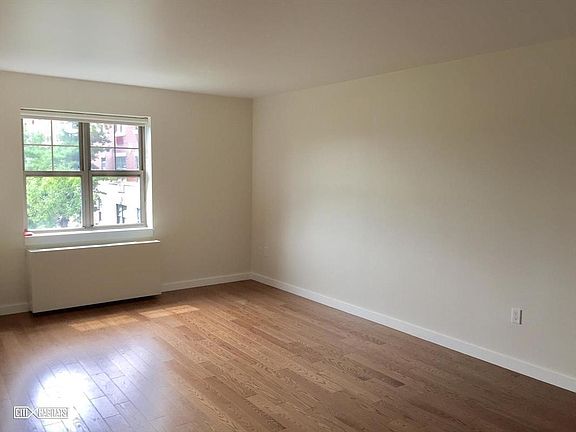 4th image of 7525 153rd St APT 249