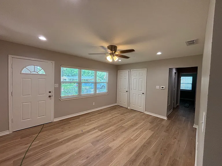 1836 Melba Dr — Photo 4