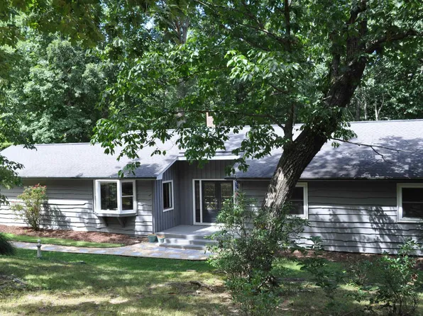 685 Dogwood Trl, Tryon, NC 28782