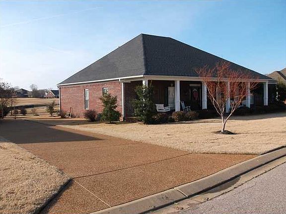 3rd image of 169 Indian Wells Dr