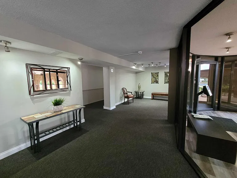 111 S Baybrook Dr #112 — Photo 15