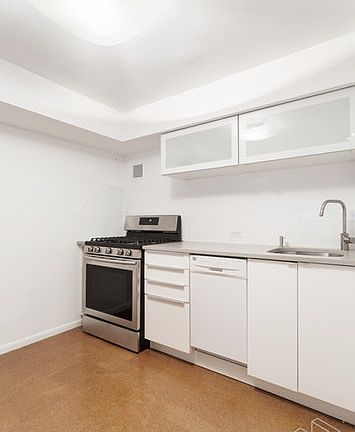 5th image of 376 President St APT 1A