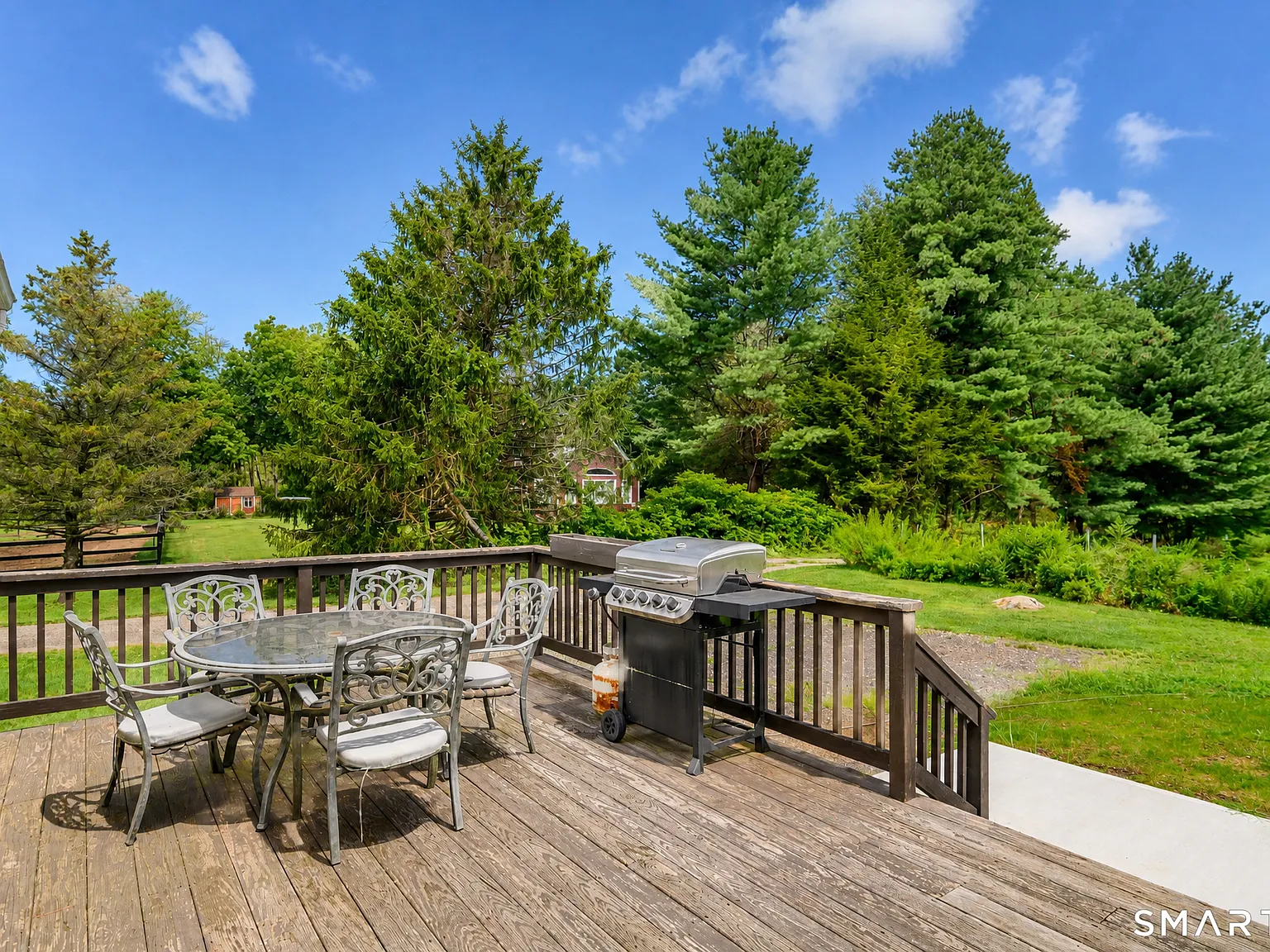 3 bed, 1.5 bath, 1420 sqft, $3,200 — Photo 3