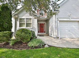 33 Fairchild Ln, Wantage, NJ 07461