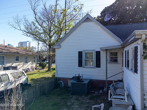 5th image of 406 13th Avenue S