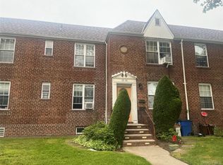 39-05 208th St #2, Bayside, NY 11361
