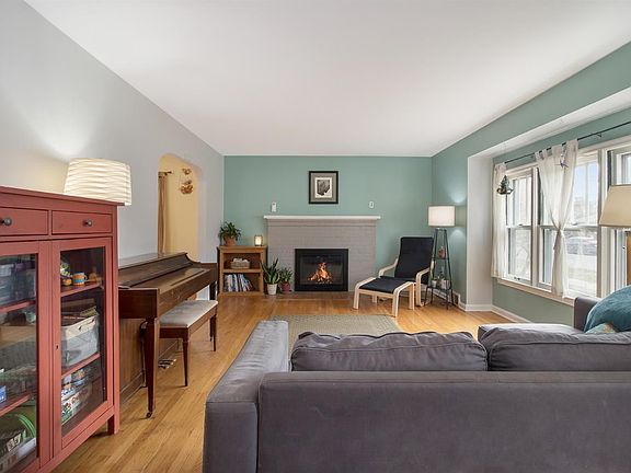 5th image of 428 N Hamilton St