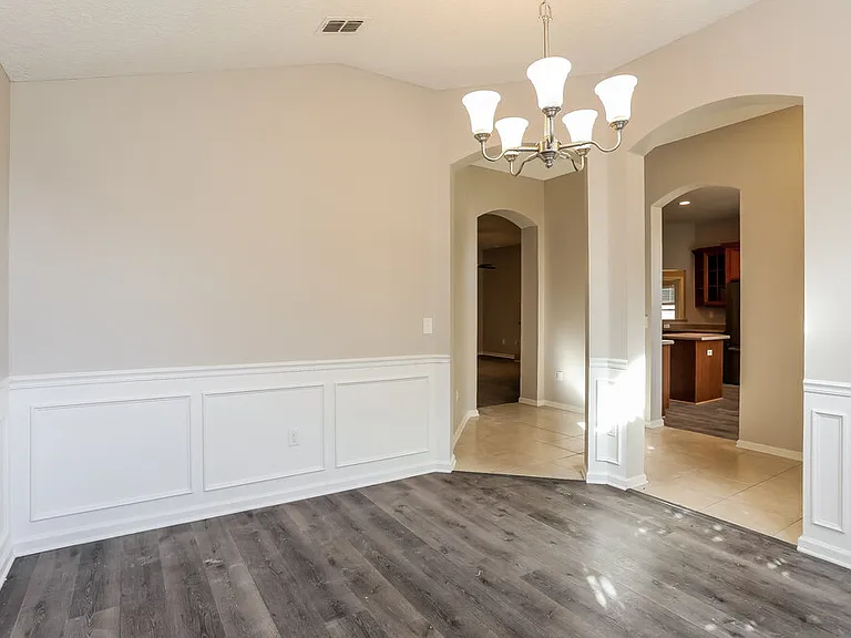3146 Wandering Oaks Dr — Photo 6