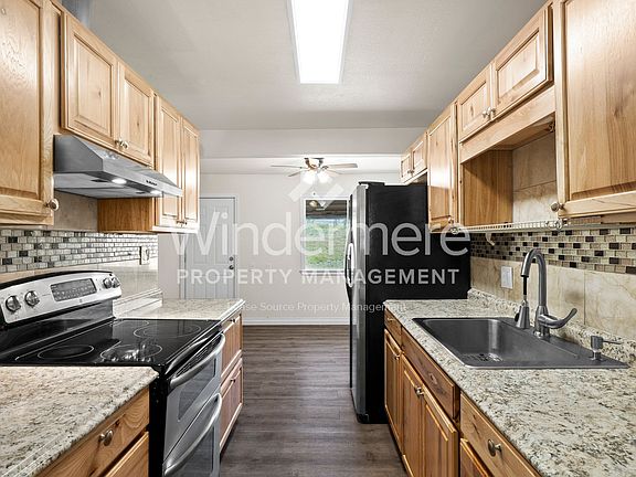 2nd image of 3617 E Grace Ave
