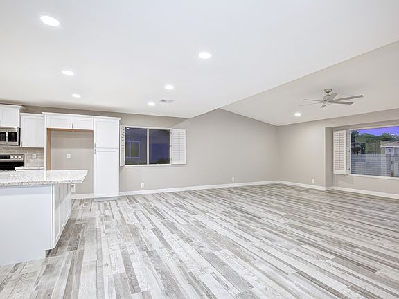 3rd image of 1255 Leisure World