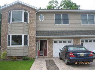 154 Martha Ave, Elmwood Park, NJ 07407