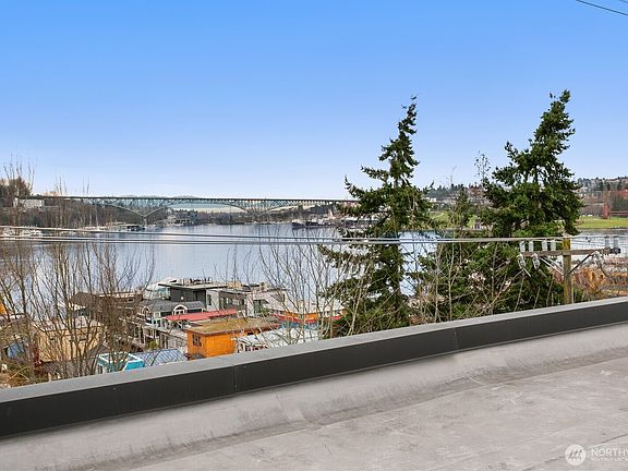 2nd image of 2328 Fairview Avenue E #201