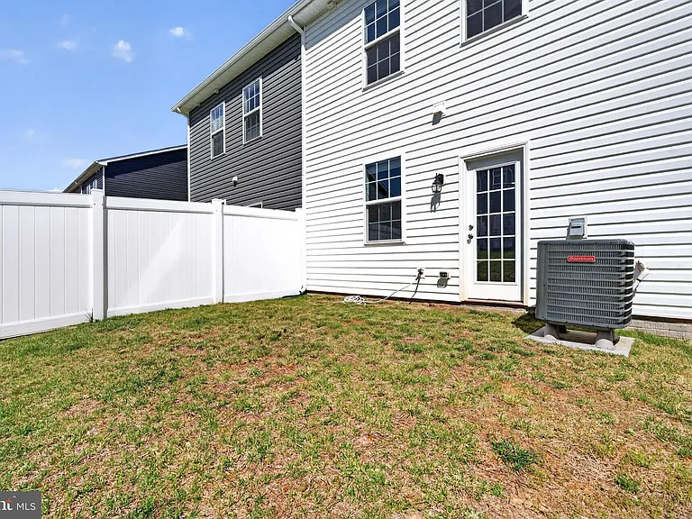 183 Caterpillar Dr — Photo 31