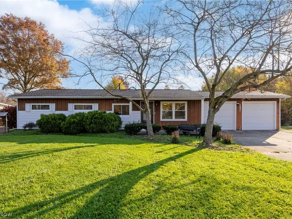 1897 Paul Dr, Brunswick, OH 44212