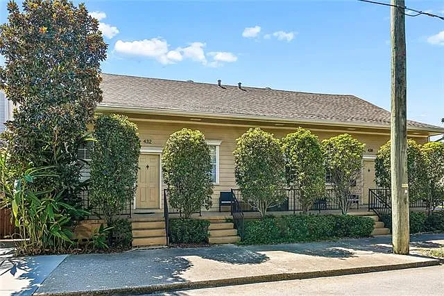 4 bed, 2.0 bath, 1624 sqft, $2,800 — Photo 1