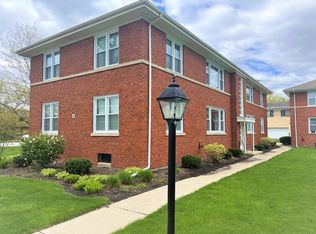 4 N Home Ave APT 1E, Park Ridge, IL 60068