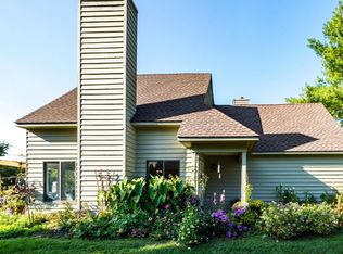 988 Amber Ridge Rd, Charlottesville, VA 22901