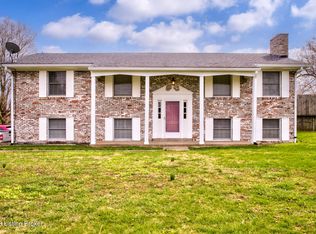 1638 Dale Ln, Fisherville, KY 40023