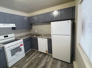2303 Holiday Ter APT 39, Lansing, IL 60438