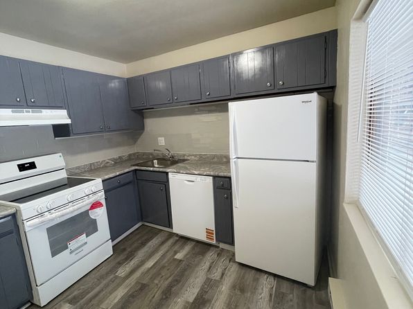 2303 Holiday Ter APT 39