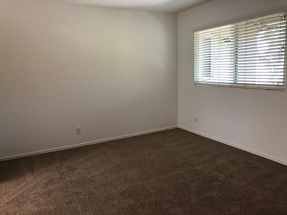 3rd image of 4062 Will Rogers Dr #12