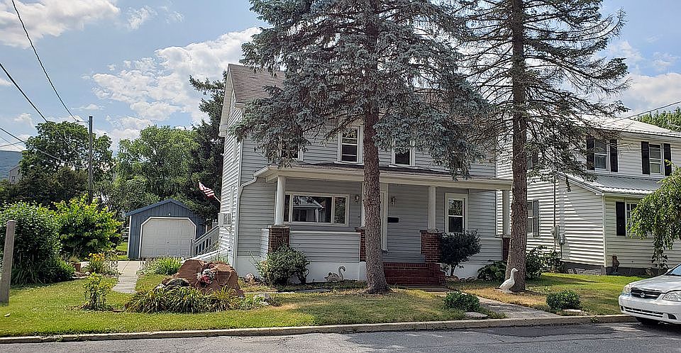 1st image of 229 N Juliana St