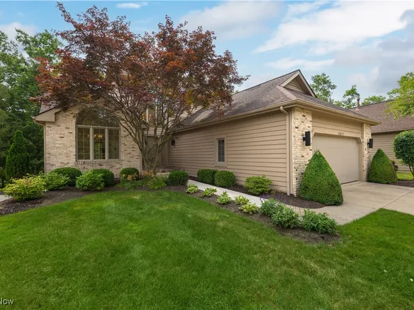2017 Waters Edge Dr, Westlake, OH 44145