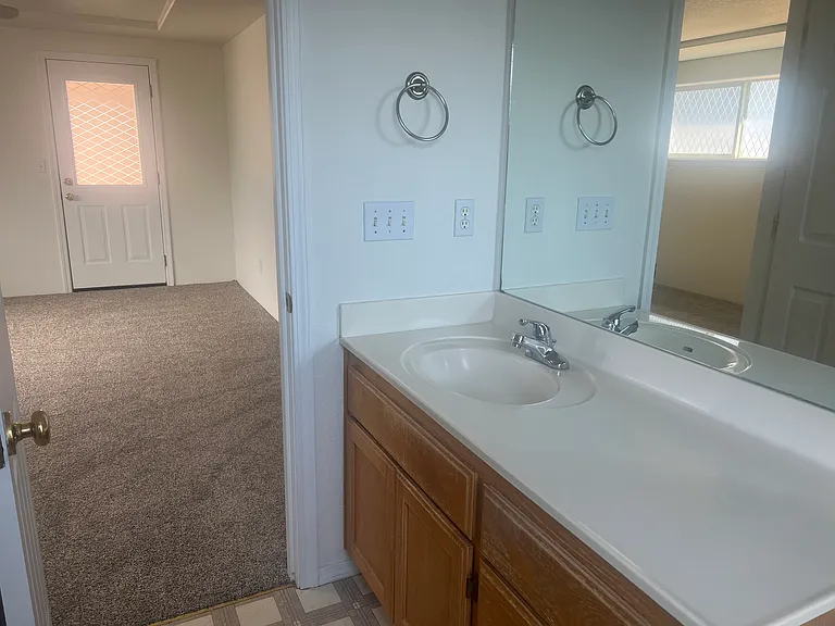 1460 Oxford Park Dr — Photo 12